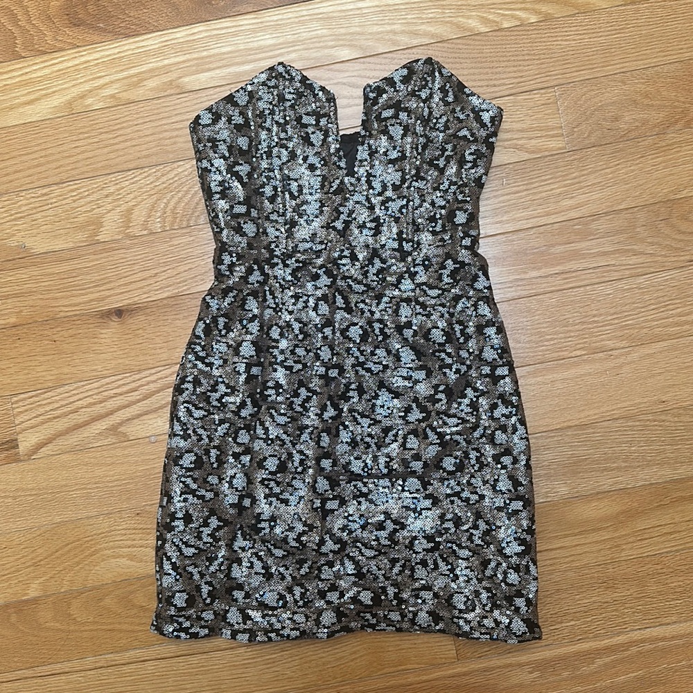 F21 SEQUIN SEMIFORMAL DRESS
